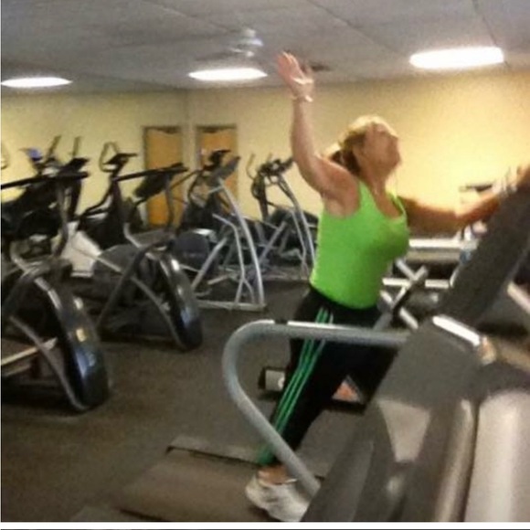 Meet your Posher, Lori
Soon I will begin 
And when I do,,,, - Picture 12 of 12